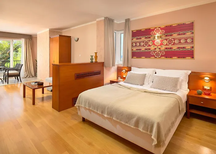 Andrea Hotel