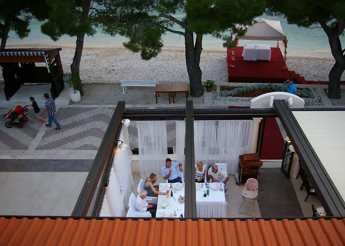 Andrea Hotel